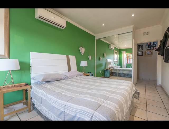 5 BEDROOM HOUSE FOR SALE IN BRACKENHURST